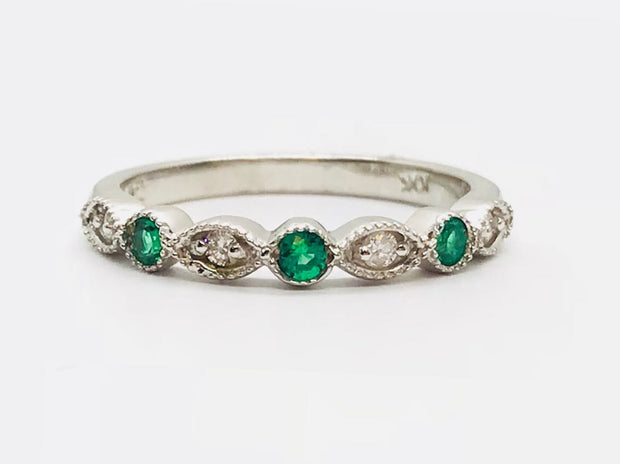 10kt White Gold Stackable Band with 4 Round Prong Set Lab Created Emeralds .14Ct TGW and 5 Round Bezel Set Diamonds .07ct TDW I1 HI