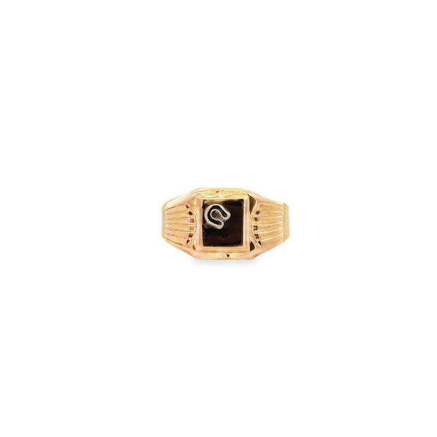 Vintage 18 Kt Yellow Gold Ring With A Horseshoe Logo. Finger Size 8.0