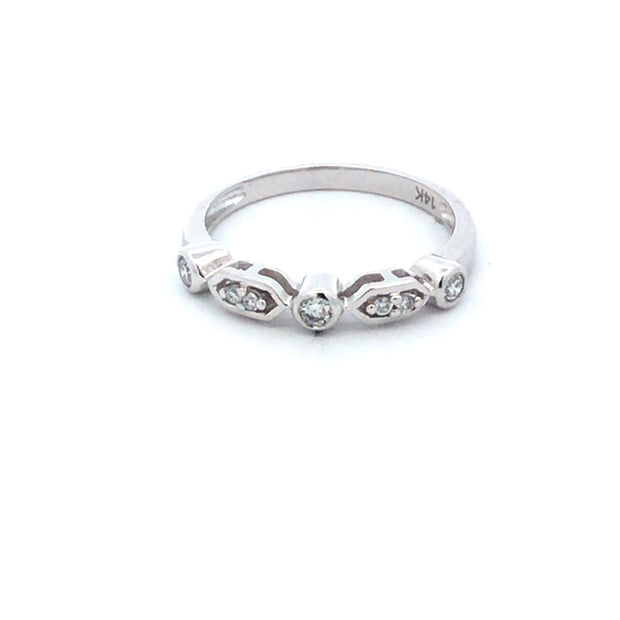 14Kt White Gold Fashion Ring With 7 Diamonds .20Tdw Finger Size 6.5