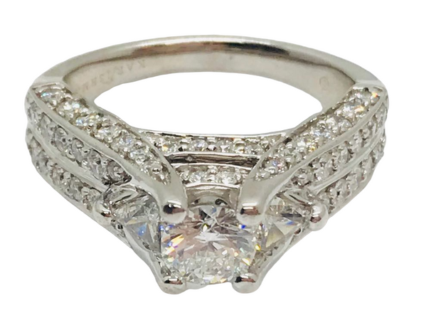 Vintage 14Kt White Gold Diamond Ring With 1 Round Brilliant Cut Diamon
