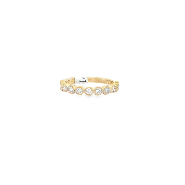 14 Karat Yellow Gold Ring Flush Set With Eleven Round Brilliant Cut Di