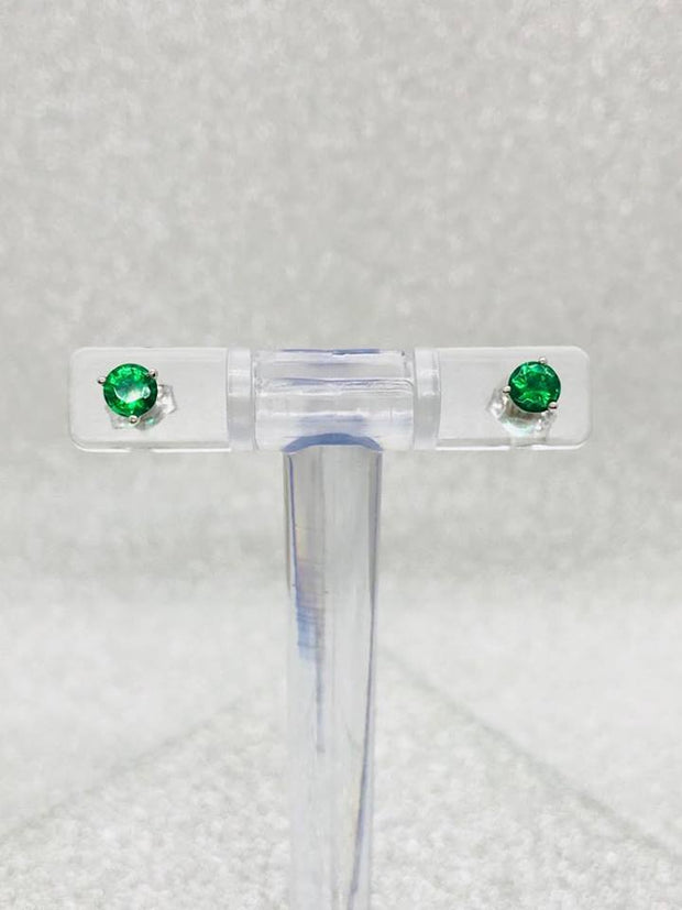 14Kt White Gold 4mm Round Lab Grown Emerald Stud Earrings