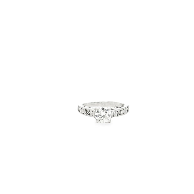 Vintage 14Kt White Gold Engagement Ring With One Round Brilliant Cut D