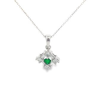 14Kt White Gold Pendant With 1/3 Ct Princess Cut Emerald And 8 Diamond