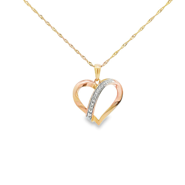 Vintage 14Kt Yellow Gold Heart Pendant And Necklace 18 Inches Long Set