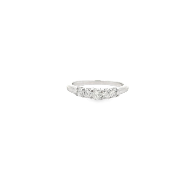 Vintage 10Kt White Gold Ring Prong Set With Five Round Brilliant Cut D
