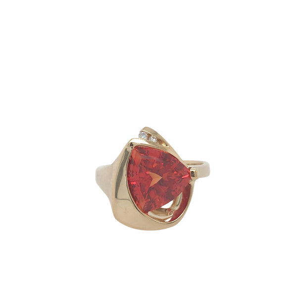 Vintage 14Kt Yellow Gold Ring Channel Set With Two Round Brilliant Cut
