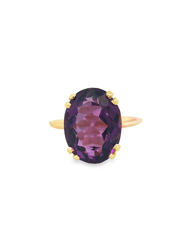 Vintage 14Kt Yellow Gold Ring Set With One 14.6X11.1Mm Amethyst, Finge