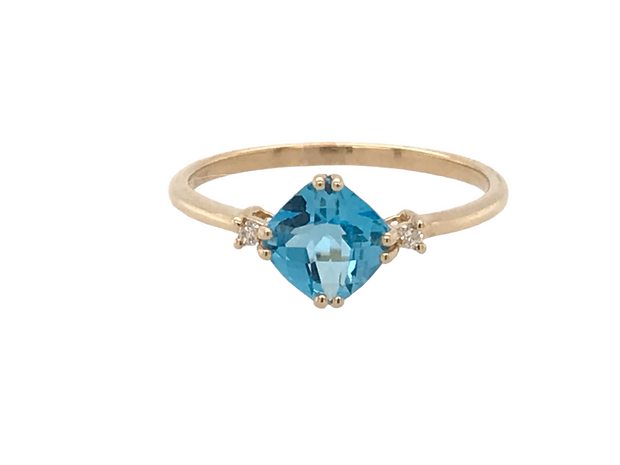 14kt Yellow Gold Ring With 1 Cushion Cut Blue Topaz 1.30ct and 2 Round Diamonds .03tdw H Si2